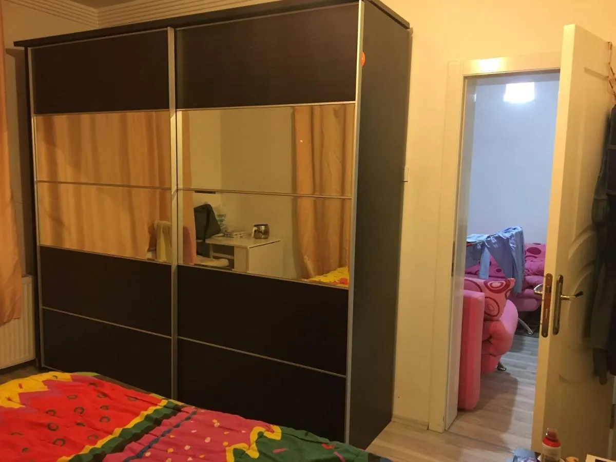Kurtulus Park Private-Shared Apartment With Garden View 0*, Ankara Turkije